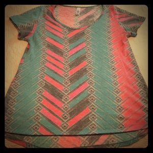 LuLaRoe Patterned Small Classic Tee
